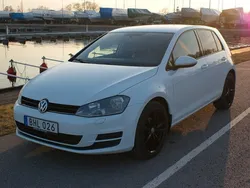 Vit Begagnad 2014 VW Golf VII Halvkombi | 109 000 kr (Lite dyr)