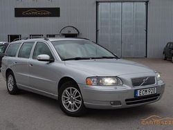 Ljusgrå (grå) Begagnad 2008 Volvo V70 Momentum Kombi | 64 900 kr (Marknadspris)