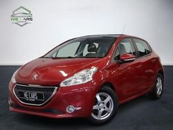 Röd Begagnad 2014 Peugeot 208 Halvkombi | 54 900 kr (Marknadspris)