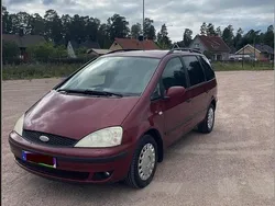 Röd Begagnad 2004 Ford Galaxy Minibuss | 17 000 kr