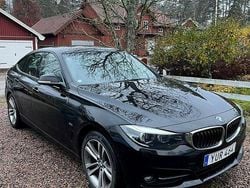 Svart Begagnad 2018 BMW 320 Gran Turismo Sport Line Halvkombi | 169 000 kr (Bra pris)