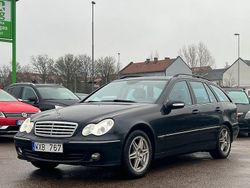 Svart Begagnad 2005 Mercedes C200 Avantgarde Kombi | 34 900 kr (Marknadspris)