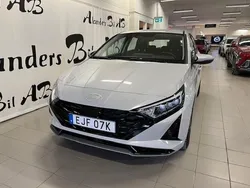 Grå Begagnad 2023 Hyundai i20 Advanced Halvkombi | 229 900 kr