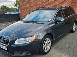 Grå Begagnad 2010 Volvo V70 Momentum Kombi | 69 900 kr (Dyr)