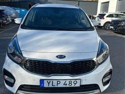 Vit Begagnad 2017 Kia Carens 2 Minibuss | 99 000 kr (Superpris)