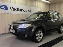 Mörkgrå Begagnad 2011 Subaru Forester SUV | 49 900 kr (Lite dyr)