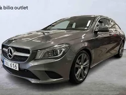 Grå Begagnad 2016 Mercedes CLA220 Shooting Brake Kombi | 174 900 kr