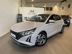Lumen grey metallic Begagnad 2023 Hyundai i20 Essential Halvkombi | 189 500 kr (Bra pris)
