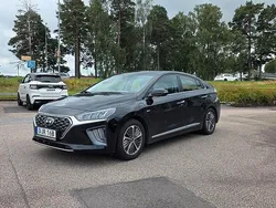 Svart Begagnad 2019 Hyundai Ioniq Premium Sedan | 159 900 kr (Marknadspris)