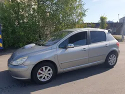 Grå Begagnad 2005 Peugeot 307 Halvkombi | 23 000 kr (Marknadspris)