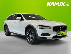 Vit Begagnad 2023 Volvo V90 CC Momentum Kombi | 354 900 kr (Marknadspris)