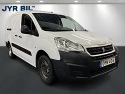 Vit Begagnad 2016 Peugeot Partner Minibuss | 84 900 kr (Bra pris)