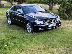 Svart Begagnad 2003 Mercedes CLK240 Avantgarde Sportkupé | 65 000 kr (Marknadspris)