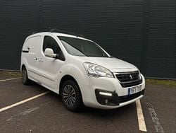 Begagnad 2016 Peugeot Partner Minibuss | 53 900 kr (Bra pris)