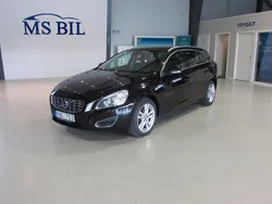 Svart Begagnad 2011 Volvo V60 Summum Kombi | 89 999 kr (Marknadspris)