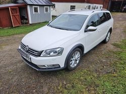 Vit Begagnad 2014 VW Passat Alltrack Kombi | 98 000 kr (Marknadspris)
