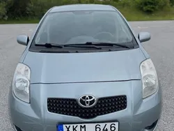 Grå Begagnad 2005 Toyota Yaris Halvkombi | 59 000 kr (Dyr)