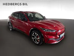 Röd Begagnad 2022 Ford Mustang Mach-E Standard Range SUV | 344 500 kr (Superpris)