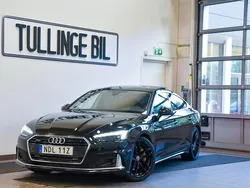 Svart Begagnad 2021 Audi A5 Sportback Comfort Halvkombi | 339 900 kr (Marknadspris)