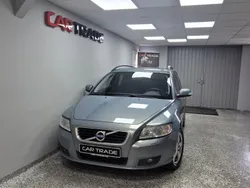 Ljusblå (blå) Begagnad 2009 Volvo V50 Momentum Kombi | 49 900 kr (Marknadspris)