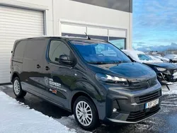 Grå Begagnad 2024 Peugeot Expert Van | 379 900 kr (Lite dyr)