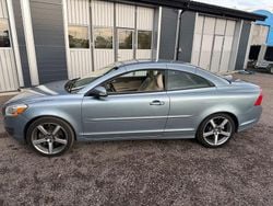 Ljusblå Begagnad 2011 Volvo C70 Cab | 144 900 kr (Marknadspris)