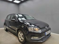 Svart Begagnad 2015 VW Polo Halvkombi | 79 900 kr (Marknadspris)