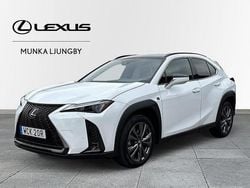 Vit Begagnad 2023 Lexus UX 250h Sport Design Packet SUV | 329 900 kr (Marknadspris)