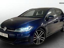 Mörkblå (blue) Begagnad 2017 VW Golf VII GTD Kombi | 189 000 kr (Dyr)