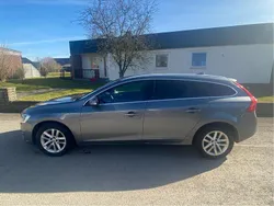 Grå Begagnad 2018 Volvo V60 Standard Kombi | 140 000 kr (Lite dyr)