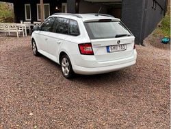 Vit Begagnad 2018 Skoda Fabia Style Kombi | 75 000 kr (Superpris)
