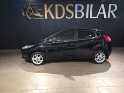 Svart Begagnad 2015 Ford Fiesta Titanium Halvkombi | 89 500 kr (Marknadspris)