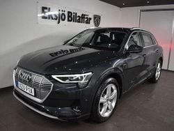 Grå Begagnad 2021 Audi e-tron SUV | 359 500 kr (Marknadspris)