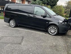 Svart Begagnad 2018 Mercedes Vito Minibuss | 138 000 kr