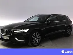 Svart Begagnad 2021 Volvo V60 Momentum Kombi | 279 900 kr (Superpris)