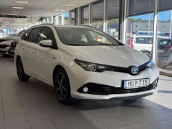 Vit Begagnad 2018 Toyota Auris Touring Sports Touch Kombi | 179 900 kr (Marknadspris)
