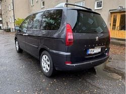 Grå Begagnad 2007 Peugeot 807 Minibuss | 25 000 kr