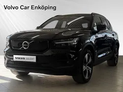 Svart Begagnad 2021 Volvo XC40 Plus SUV | 314 900 kr