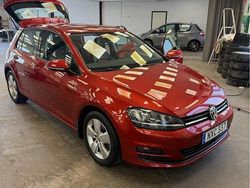 Röd Begagnad 2014 VW Golf VII S Halvkombi | 98 000 kr (Marknadspris)