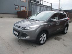 Grå Begagnad 2013 Ford Kuga Titanium SUV | 129 900 kr (Marknadspris)