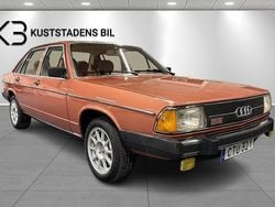 Ljusbrun Begagnad 1977 Audi 100 Sedan | 69 900 kr