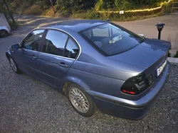 Blå Begagnad 2002 BMW 320 Sedan | 65 000 kr (Lite dyr)