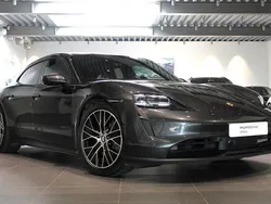 Mörkgrå (volcano grey metallic) Begagnad 2022 Porsche Taycan Sport Turismo Sedan | 595 000 kr (Bra pris)
