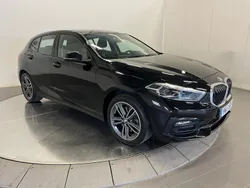 Svart Begagnad 2022 BMW 118 Sport Line Halvkombi | 229 000 kr (Marknadspris)