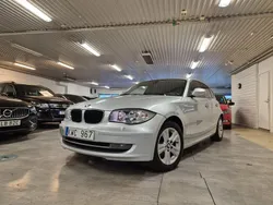 Ljusgrå Begagnad 2010 BMW 120 Advantage Halvkombi | 99 900 kr (Marknadspris)