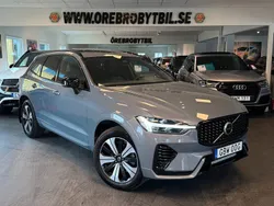 Grå Begagnad 2022 Volvo XC60 Plus SUV | 479 800 kr (Marknadspris)
