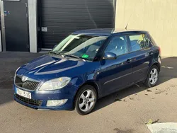 Blå Begagnad 2010 Skoda Fabia Elegance Halvkombi | 45 000 kr (Marknadspris)
