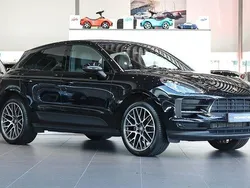 Svart Begagnad 2021 Porsche Macan SUV | 469 000 kr