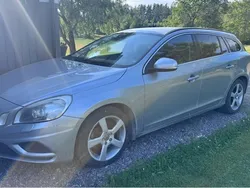 Silver Begagnad 2012 Volvo V60 R-Design Kombi | 70 000 kr (Dyr)