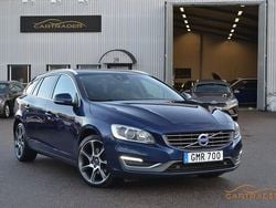 Blå Begagnad 2015 Volvo V60 Ocean Race Kombi | 99 900 kr (Marknadspris)
